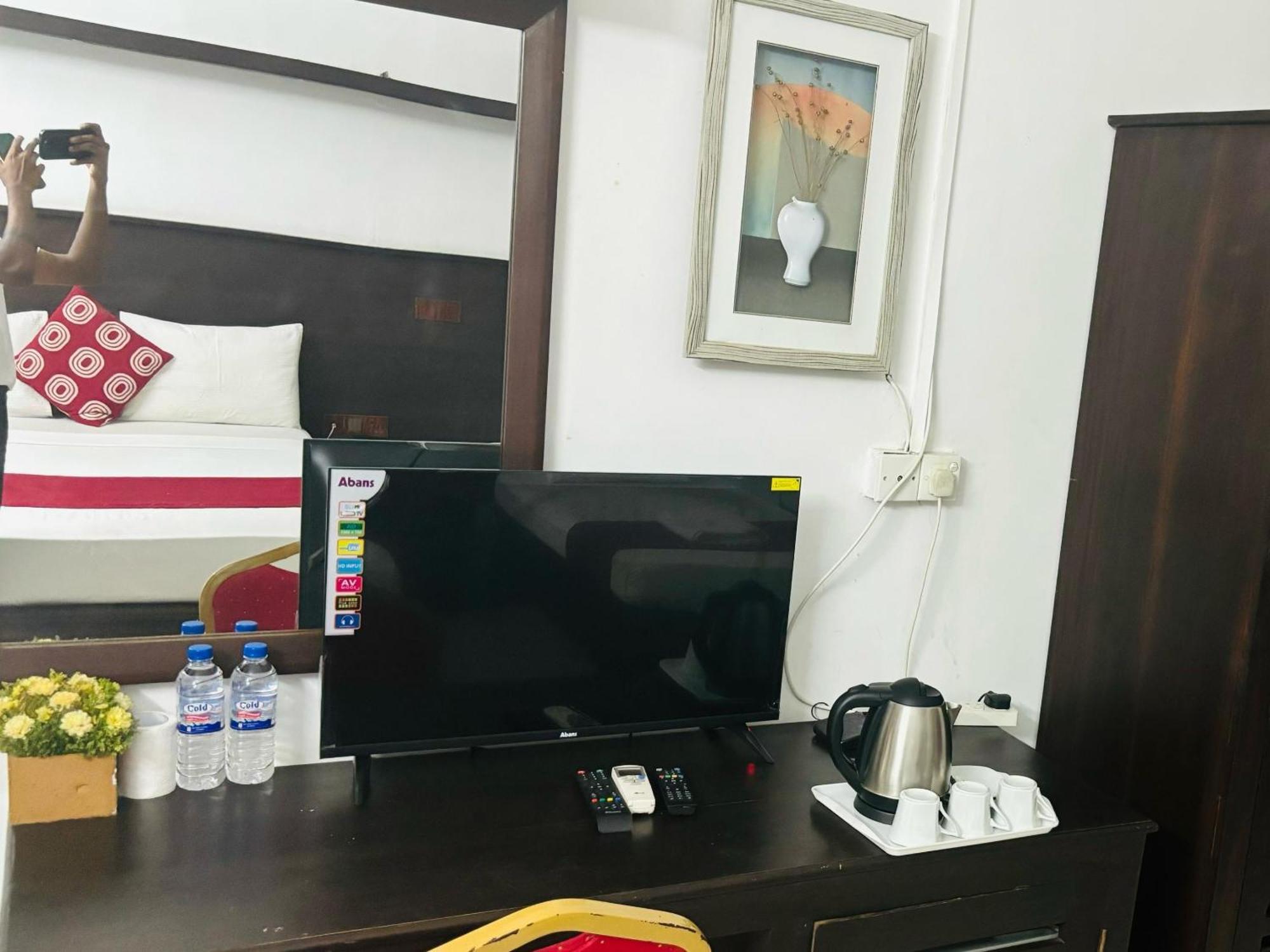 Hotel Nelly Vavuniya חדר תמונה
