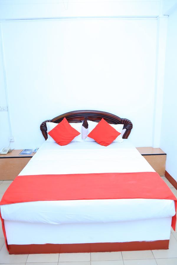 Hotel Nelly Vavuniya מראה חיצוני תמונה