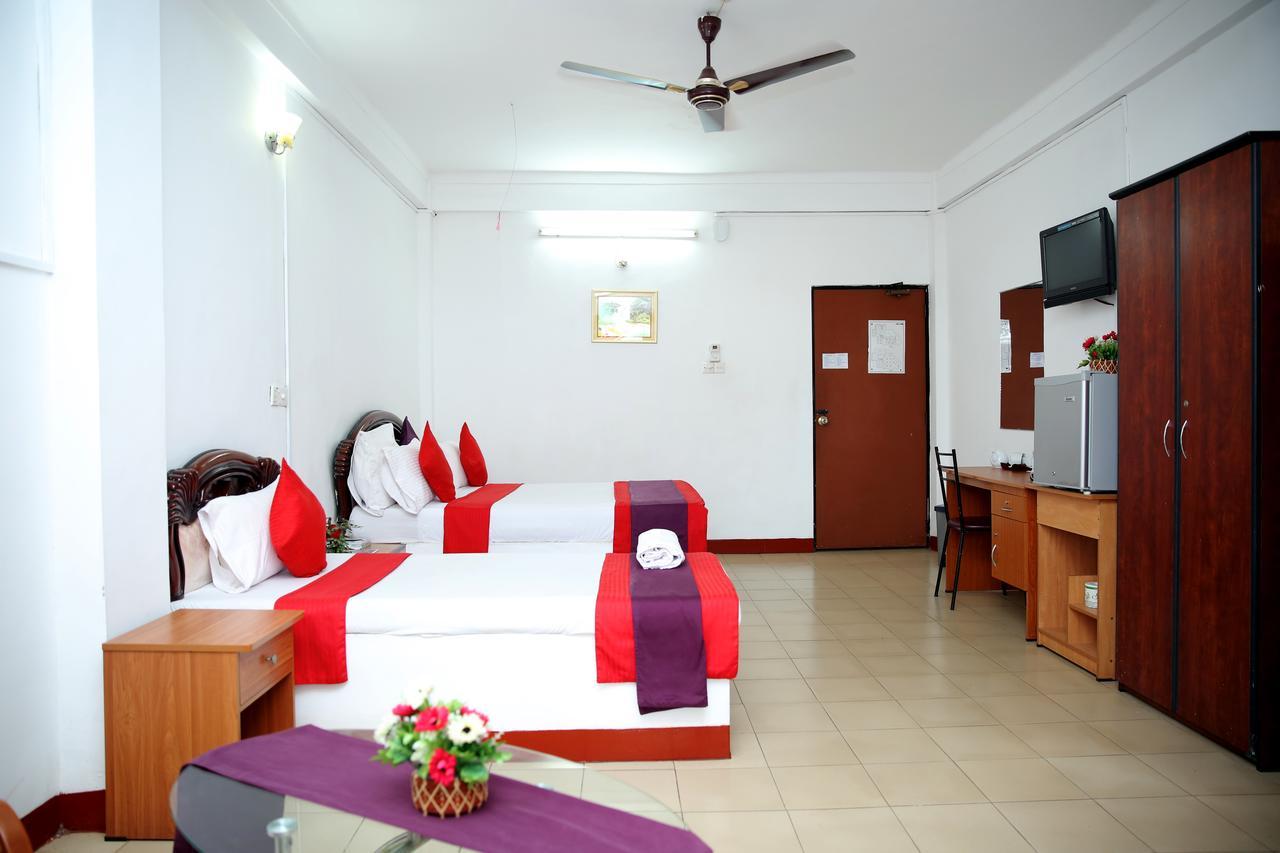 Hotel Nelly Vavuniya מראה חיצוני תמונה