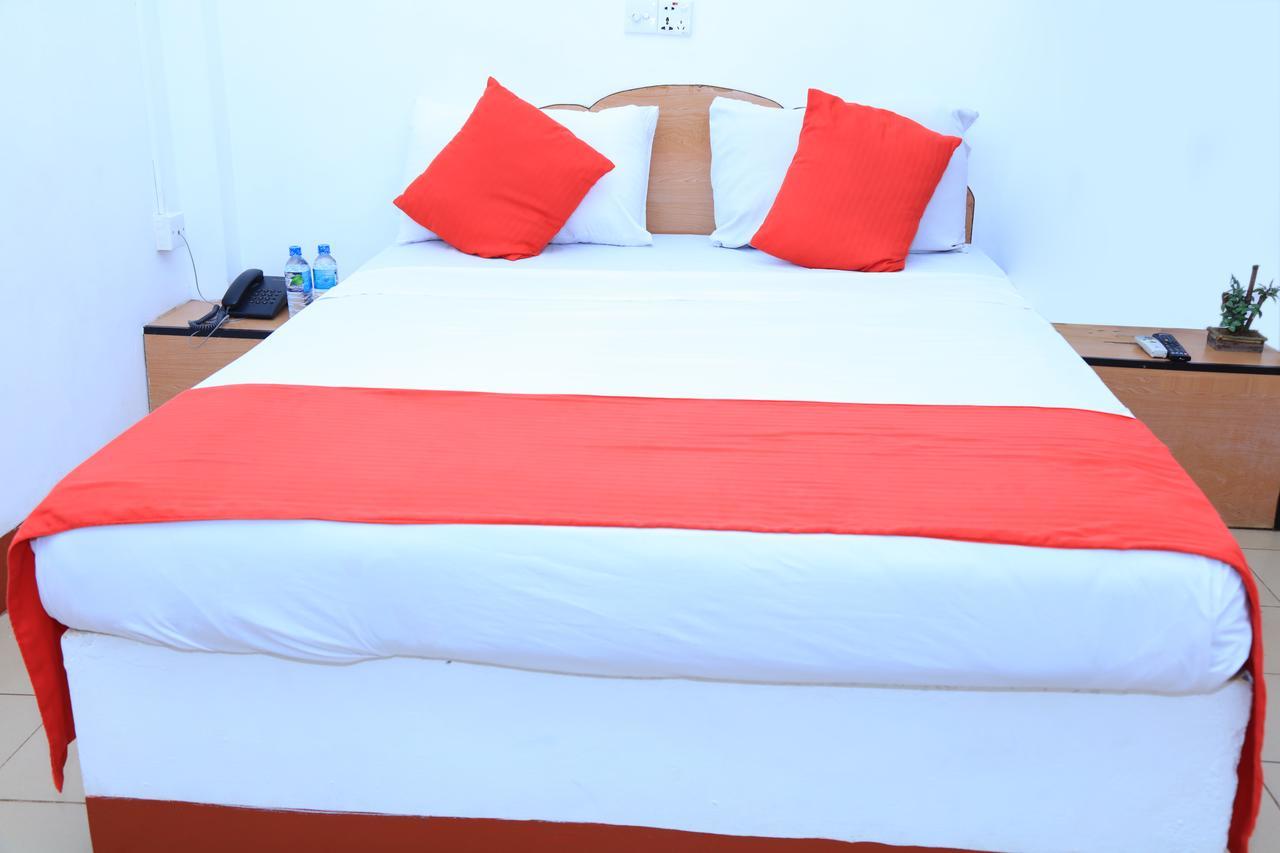 Hotel Nelly Vavuniya מראה חיצוני תמונה